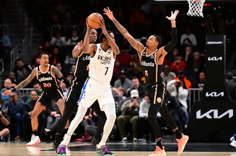  特雷杨52分老鹰加时险胜黄蜂  