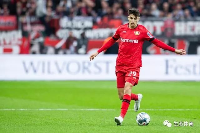  切尔西哈弗茨转型成功，中场组织能力获认可  