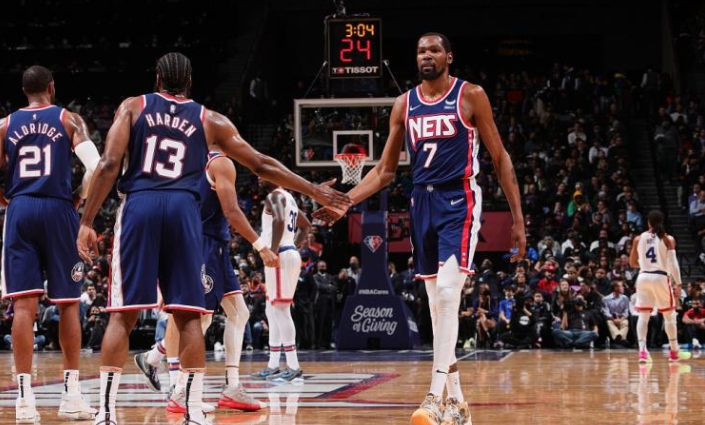  保罗替补登场送绝杀，马刺险胜爵士  