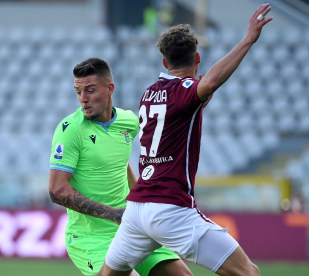  拉齐奥补时绝杀对手，蓝鹰展翅冲击欧冠区